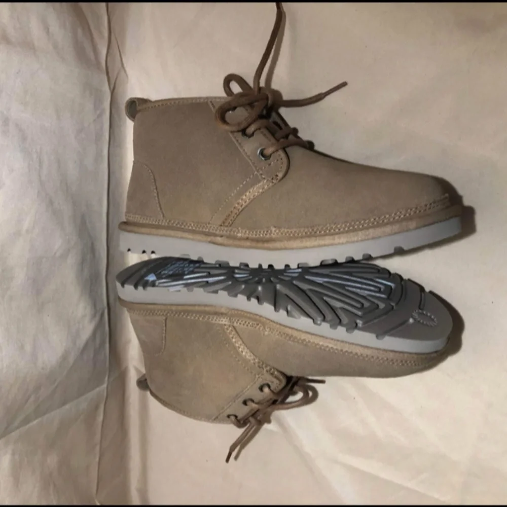 UGG Neumel Women’s Boots In Chestnut